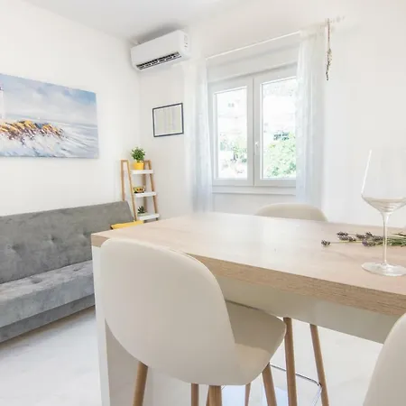 Apartment Holiday Makarská Exteriér fotografie
