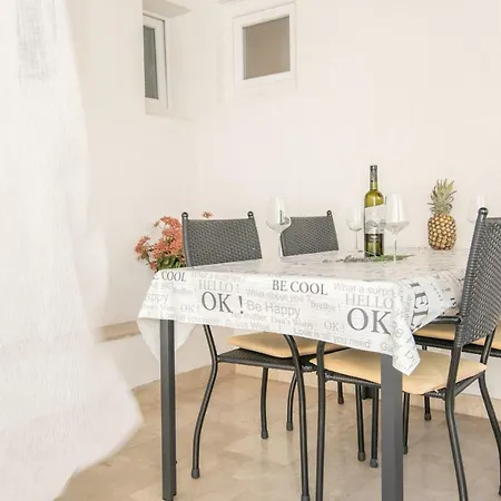Apartment Holiday Makarská Exteriér fotografie